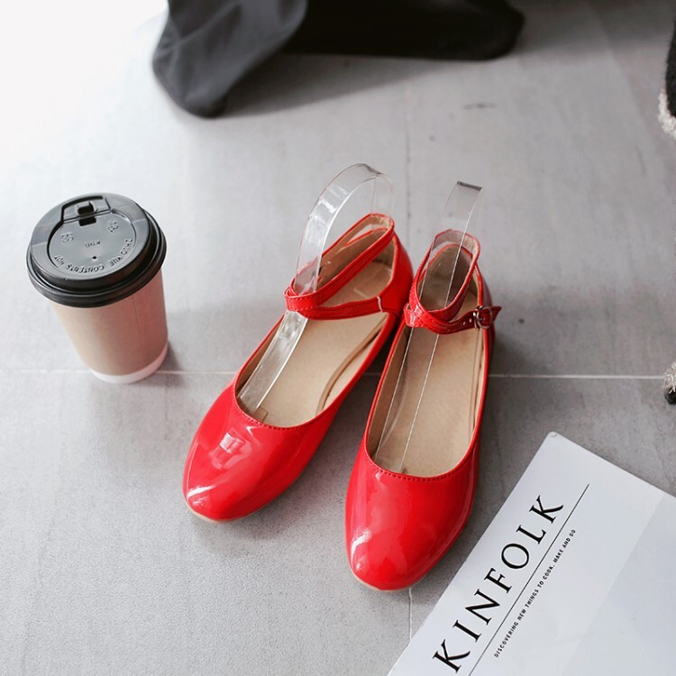 Fashion Flat Shoes PU Upper Round Toe Spring 2021