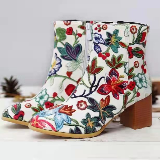 Fashion Flat Shoes with PU Upper and Round Toe - Image 3