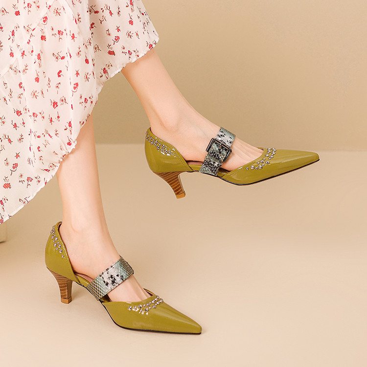 Mary Jane Shoes Patent Leather Mid Heel Pointed Toe Buckle Strap
