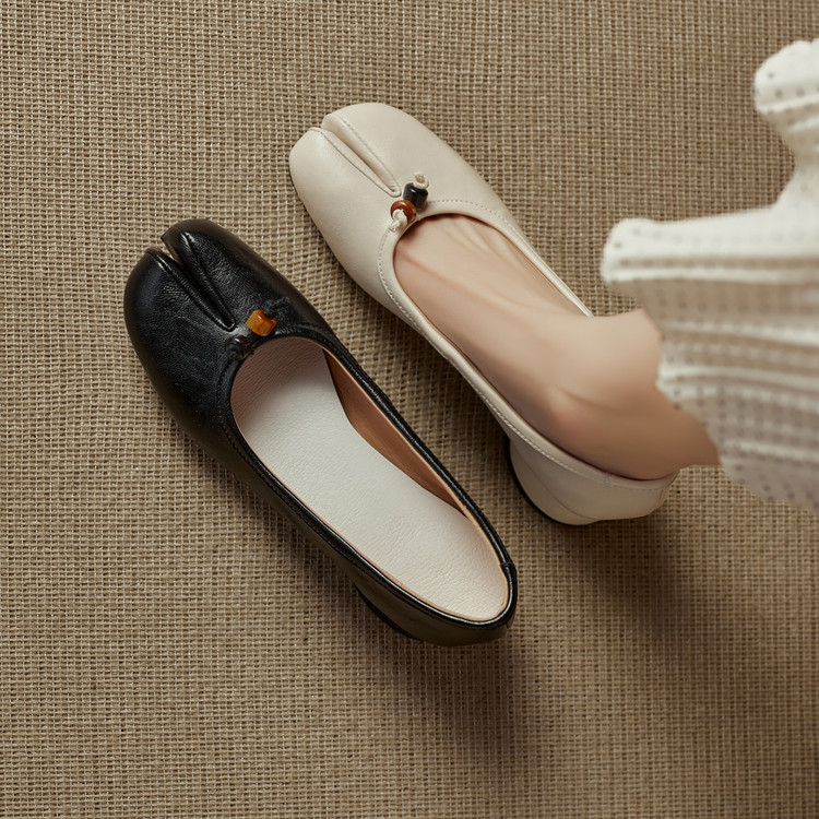 Mary Jane Shoes with Pearl Detail and Chunky Mid Heel - Image 3