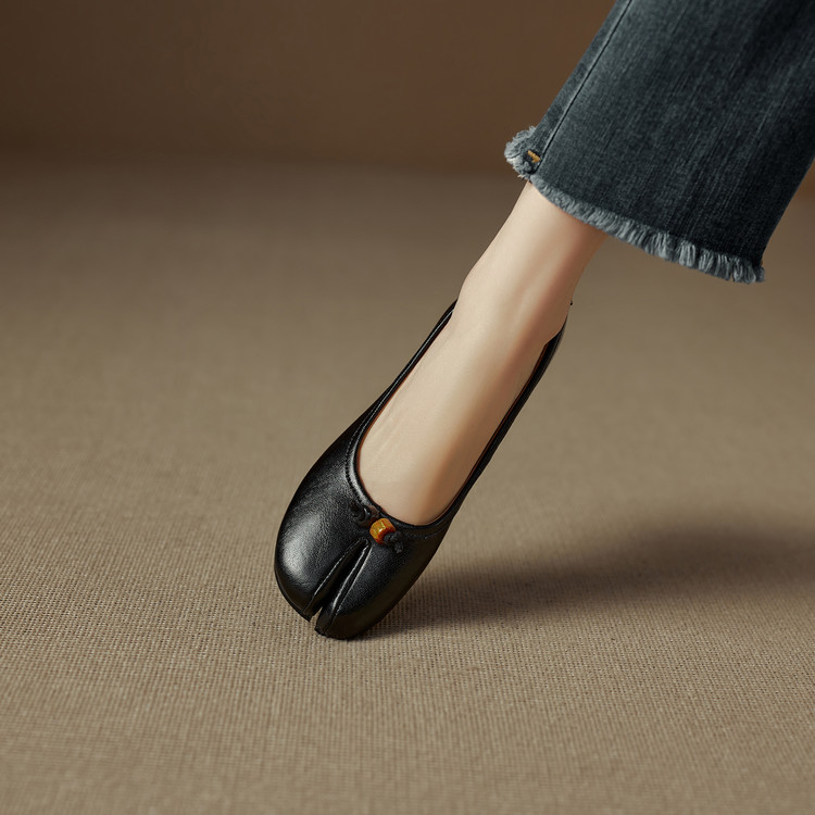 Mary Jane Shoes with Pearl Detail and Chunky Mid Heel - Image 5