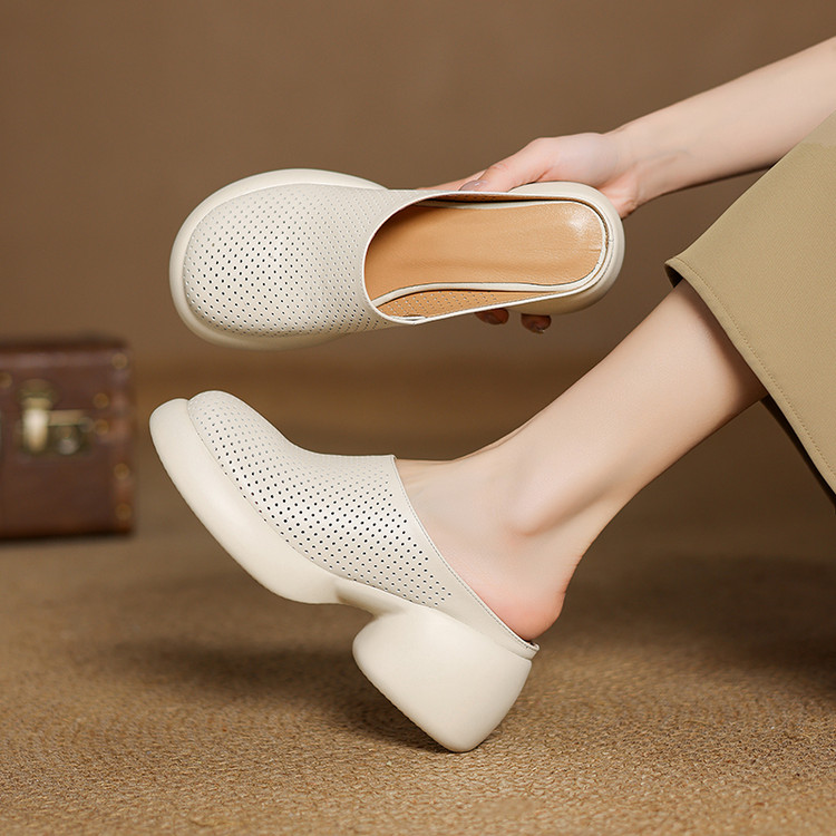 Women's Leather Closed-Toe Slippers with Chunky Mid Heel
