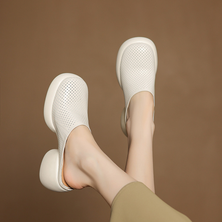 Women's Leather Closed-Toe Slippers with Chunky Mid Heel - Image 2