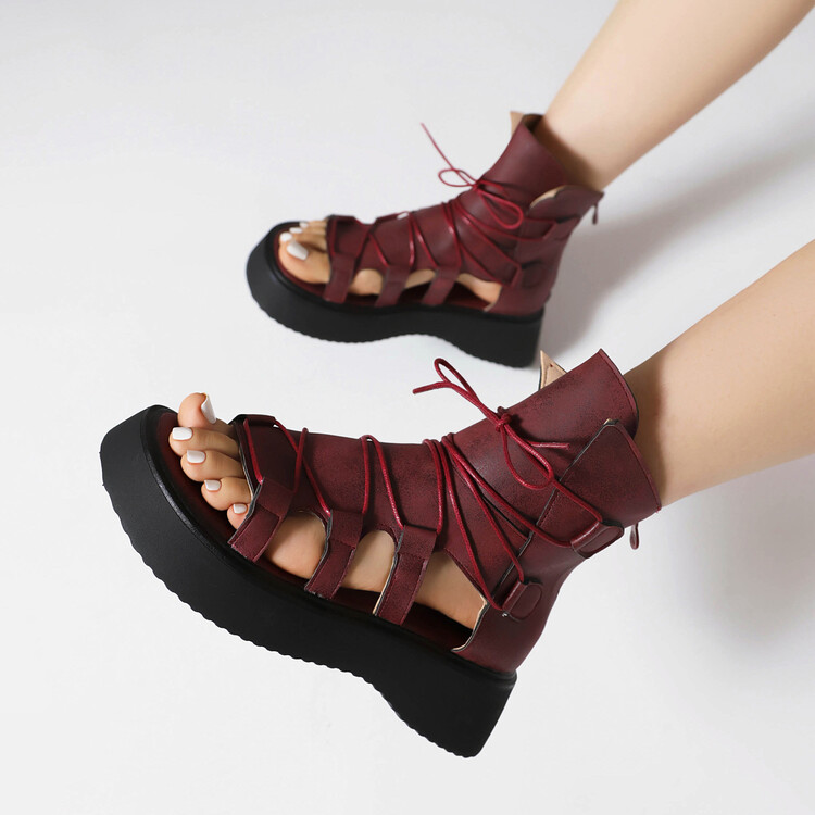 Women's Street Style Open Toe Platform Sandals with Cross Straps and Metal Accents - Image 5